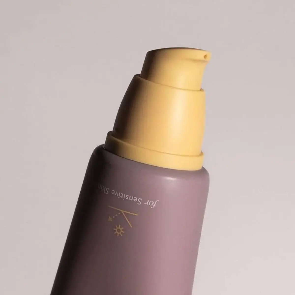 Black Rice Pure Mineral Relief Daily Sunscreen 50mL - Image 2